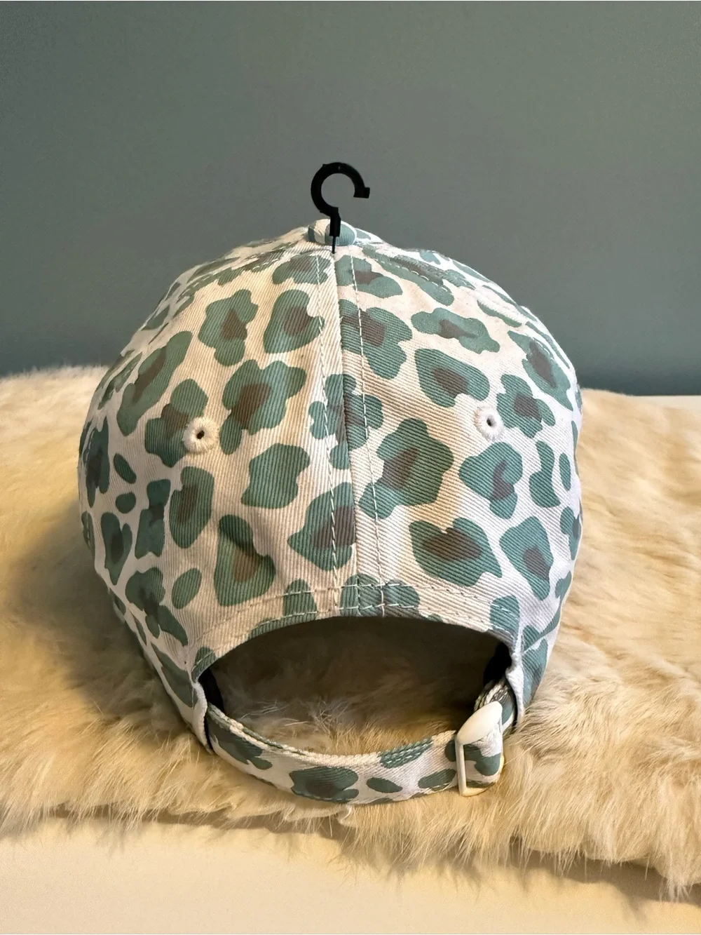 New Era Women’s Philadelphia Eagles Active Leopard 9TWENTY NFL Football Hat